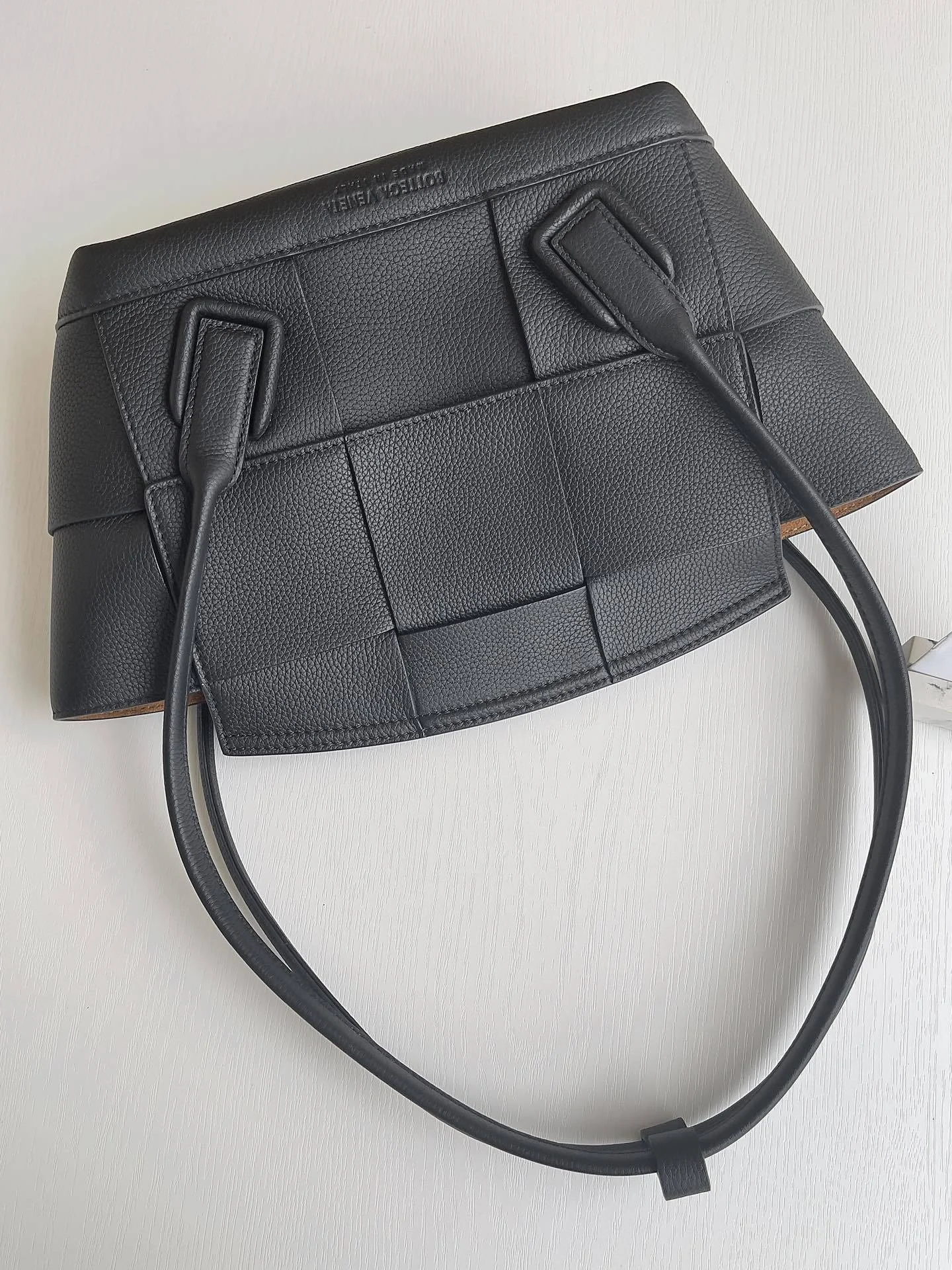 Bottega Veneta Arco 33