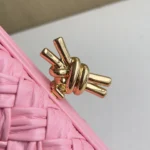 Bottega Veneta (BV) Knot
