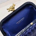 Bottega Veneta (BV) Knot