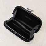 Bottega Veneta (BV) Knot