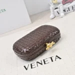 Bottega Veneta (BV) Knot