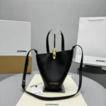 Jacquemus The small Bambola